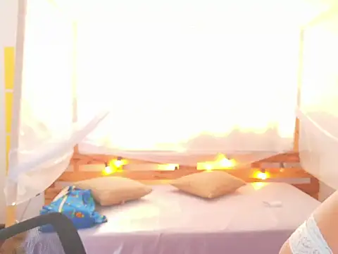 Snapshot of loreaniss chatting on March 1, 2026, 7:47 pm loreaniss online show from March 1, 2026, 7:47 pm