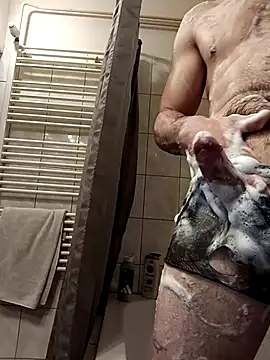 Radsjxh online show from April 12, 2026, 9:18 pm