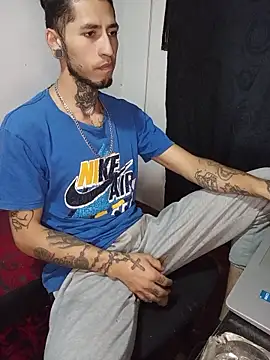 Snapshot of Tattoboy19cm chatting on May 17, 2026, 3:17 am Tattoboy19cm online show from May 17, 2026, 3:17 am