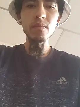 Tattoboy19cm online show from November 14, 2025, 5:05 pm