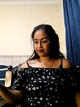 Snapshot of cute_indianxo chatting on February 22, 2026, 5:58 pm cute indianxo online show from February 22, 2026, 5:58 pm