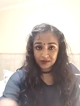 Snapshot of cute_indianxo chatting on February 12, 2026, 6:40 pm cute indianxo online show from February 12, 2026, 6:40 pm