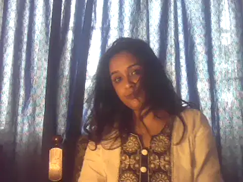 Snapshot of cute_indianxo chatting on December 18, 2025, 8:52 am cute indianxo online show from December 18, 2025, 8:52 am