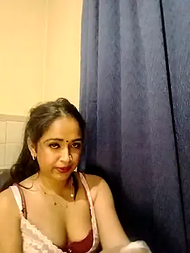 Snapshot of cute_indianxo chatting on April 22, 2026, 5:20 pm cute indianxo online show from April 22, 2026, 5:20 pm