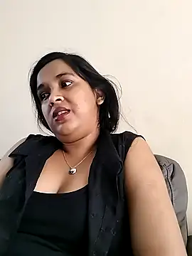 Snapshot of cute_indianxo chatting on January 13, 2026, 7:56 am cute indianxo online show from January 13, 2026, 7:56 am