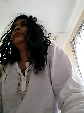 Snapshot of cute_indianxo chatting on February 14, 2026, 6:57 am cute indianxo online show from February 14, 2026, 6:57 am