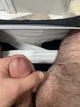 Heros2000 online show from February 22, 2026, 1:41 am