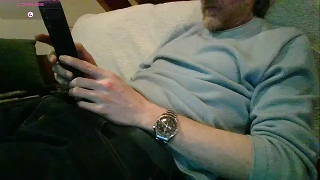 Snapshot of Vrenico-SC chatting on February 25, 2026, 8:19 pm Vrenico-SC online show from February 25, 2026, 8:19 pm