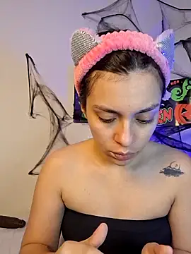 AmaiaSalvatore online show from October 30, 2025, 9:22 pm