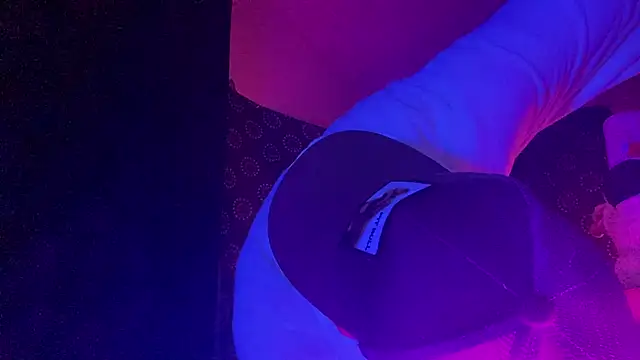 Snapshot of DjDiCKmannOnE chatting on February 28, 2026, 10:09 pm DjDiCKmannOnE online show from February 28, 2026, 10:09 pm