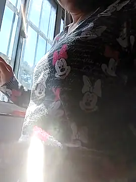 Snapshot of dyjaA chatting on October 24, 2025, 12:37 pm dyjaA online show from October 24, 2025, 12:37 pm