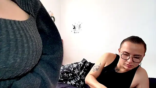 Snapshot of Husbands_Horny chatting on February 24, 2026, 2:07 pm Husbands Horny online show from February 24, 2026, 2:07 pm