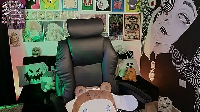 Yuhwan  online show from October 27, 2025, 11:05 pm