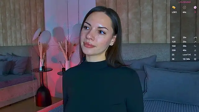 LollaSpencer online show from November 4, 2025, 4:22 pm