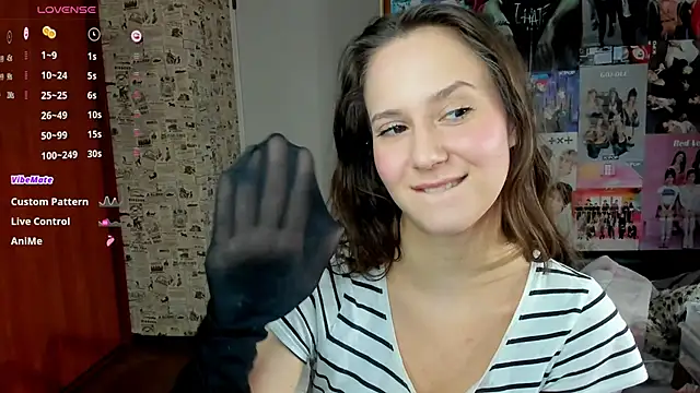 LucyRose3 online show from October 22, 2025, 5:23 pm