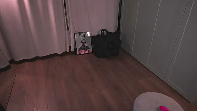 lisa schiele online show from March 11, 2026, 8:58 pm