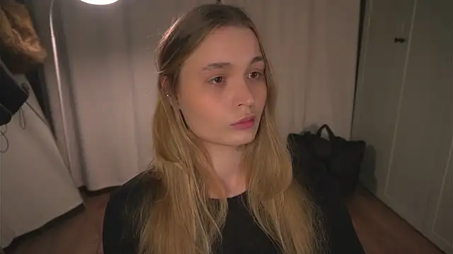 lisa schiele online show from April 4, 2026, 8:15 pm