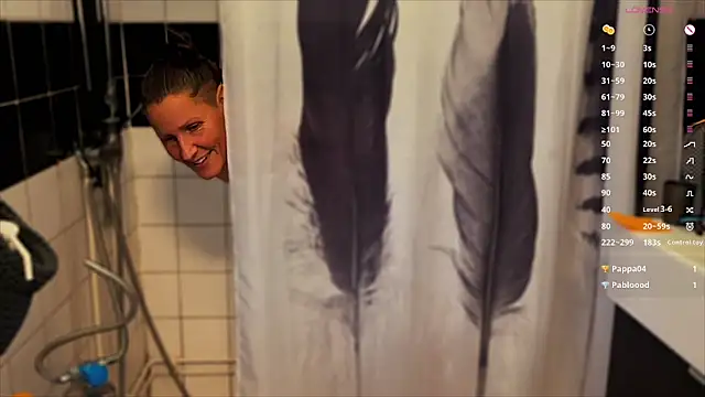 SwingWingWomanSweden online show from November 28, 2025, 10:32 pm