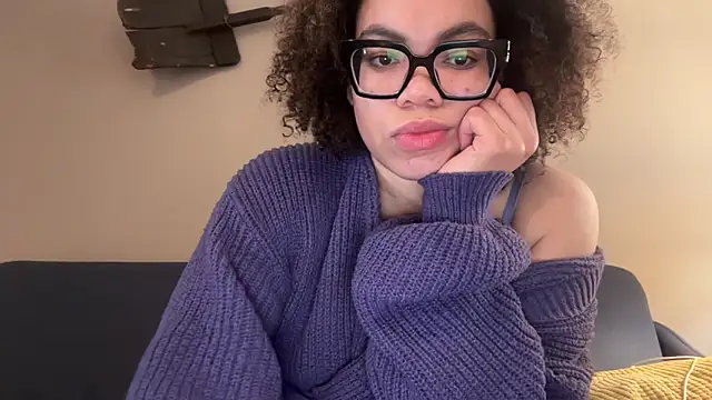 Snapshot of zahrabliss chatting on December 18, 2025, 7:18 pm zahrabliss online show from December 18, 2025, 7:18 pm