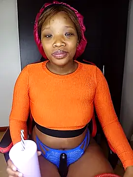Snapshot of Young_Slut21 chatting on October 17, 2025, 4:16 am Young Slut21 online show from October 17, 2025, 4:16 am