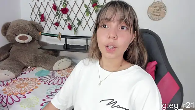 Snapshot of emma_grays2 chatting on October 14, 2025, 5:41 am emma grays2 online show from October 14, 2025, 5:41 am