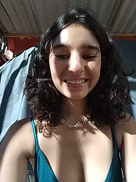 Snapshot of LuaBusch chatting on July 6, 2026, 8:55 pm LuaBusch online show from July 6, 2026, 8:55 pm