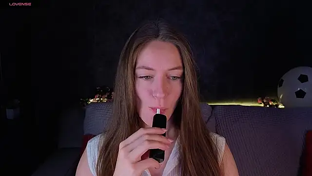 Agnes Wells online show from June 20, 2026, 1:10 am