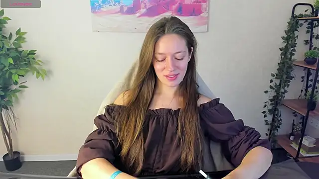 Agnes Wells online show from July 12, 2026, 1:17 am