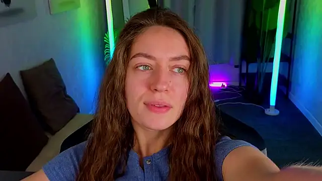 Agnes Wells online show from July 27, 2026, 1:34 am
