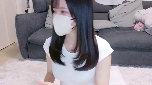 moemilk online show from May 18, 2026, 10:53 am