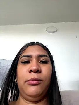 Penelophe01 online show from October 23, 2025, 5:11 pm