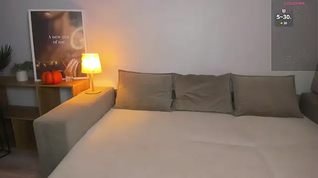 Elina Star online show from October 31, 2025, 2:35 pm