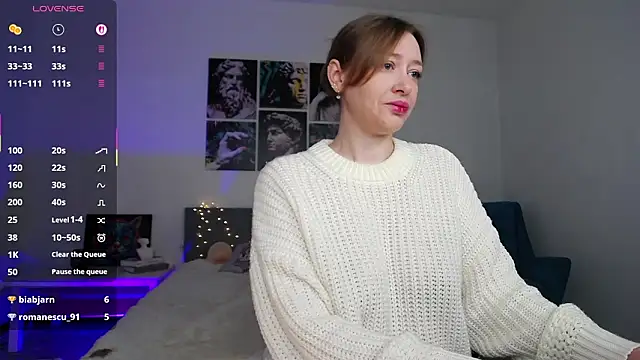 Snapshot of evashiny_ chatting on February 8, 2026, 3:48 am evashiny online show from February 8, 2026, 3:48 am