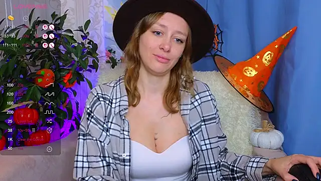 evashiny  online show from October 31, 2025, 3:03 am