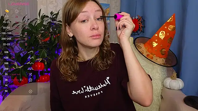 evashiny  online show from October 24, 2025, 2:10 am