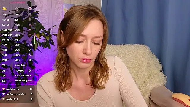 Snapshot of evashiny_ chatting on February 22, 2026, 6:49 am evashiny online show from February 22, 2026, 6:49 am