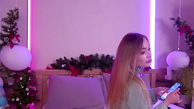 AriWild online show from December 23, 2025, 4:45 am