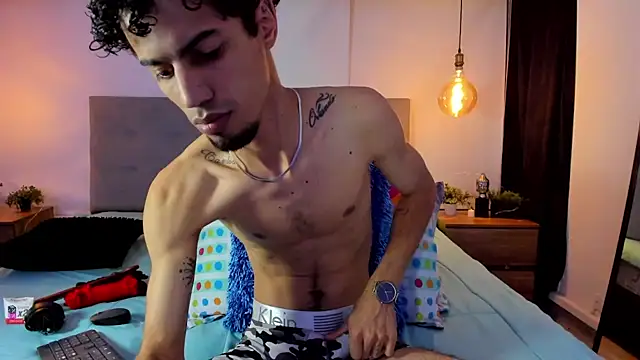 Snapshot of Chris_Angel_ chatting on February 18, 2026, 4:10 am Chris Angel online show from February 18, 2026, 4:10 am