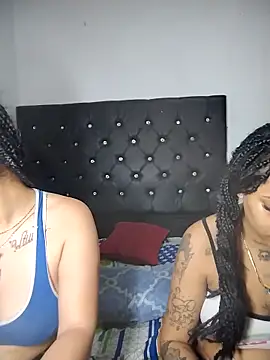 Snapshot of Vale_Nikol21 chatting on February 9, 2026, 1:14 am Vale Nikol21 online show from February 9, 2026, 1:14 am