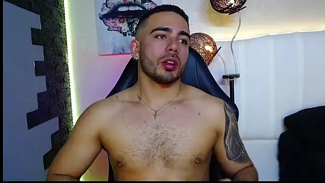 adamhairy online show from June 3, 2026, 7:18 pm