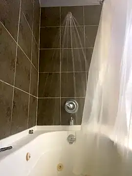 Snapshot of starsaligned chatting on December 16, 2025, 4:22 pm starsaligned online show from December 16, 2025, 4:22 pm