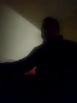 Snapshot of Nesch82 chatting on March 7, 2026, 3:35 am Nesch82 online show from March 7, 2026, 3:35 am