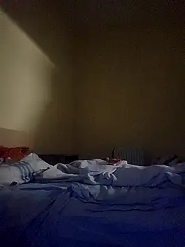 Snapshot of Nesch82 chatting on March 20, 2026, 4:13 am Nesch82 online show from March 20, 2026, 4:13 am