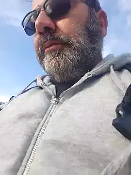 Snapshot of Nesch82 chatting on March 4, 2026, 2:14 pm Nesch82 online show from March 4, 2026, 2:14 pm