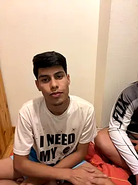 Miguel02ex online show from October 22, 2025, 10:19 pm