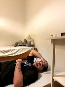 Miguel02ex online show from November 17, 2025, 9:30 pm