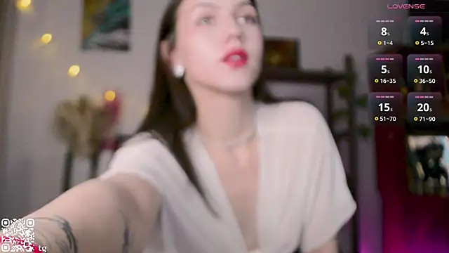 KendalHottt online show from December 17, 2025, 2:49 am