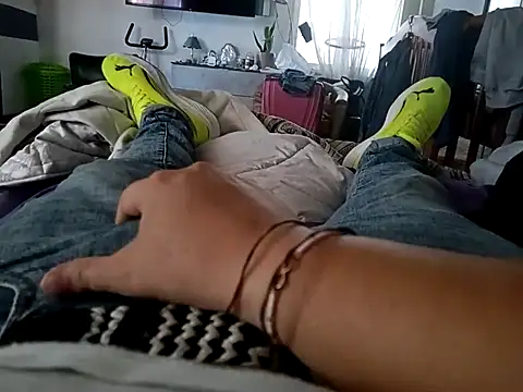 bimbomonello online show from October 19, 2025, 8:50 am