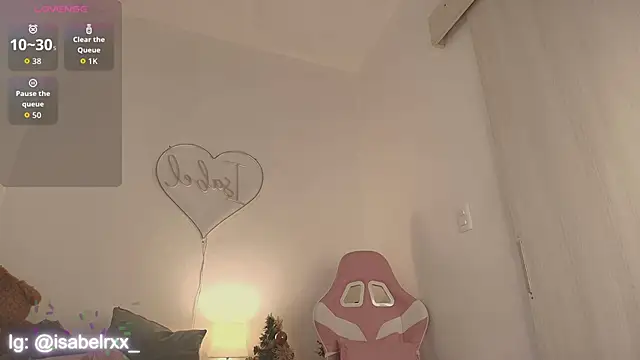 Snapshot of IsabelCortes chatting on January 13, 2026, 10:13 pm IsabelCortes online show from January 13, 2026, 10:13 pm