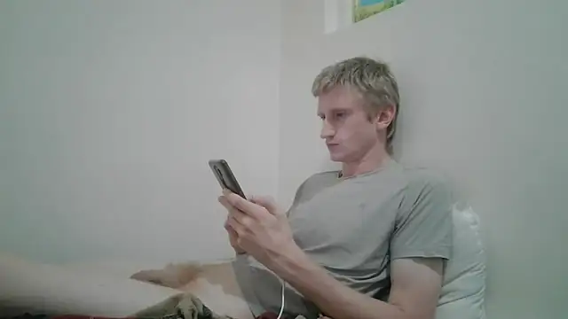 Snapshot of tcute0 chatting on April 9, 2026, 6:19 am tcute0 online show from April 9, 2026, 6:19 am